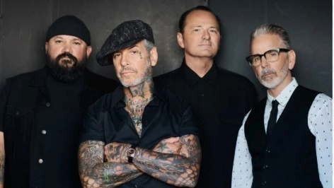 SOCIAL DISTORTION