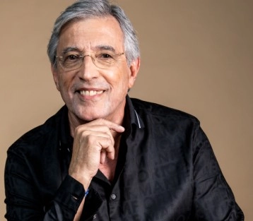 IVAN LINS